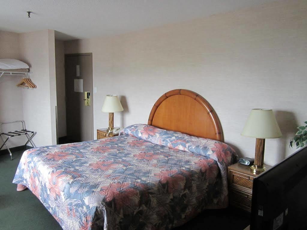 Super 8 By Wyndham Prince George Extérieur photo